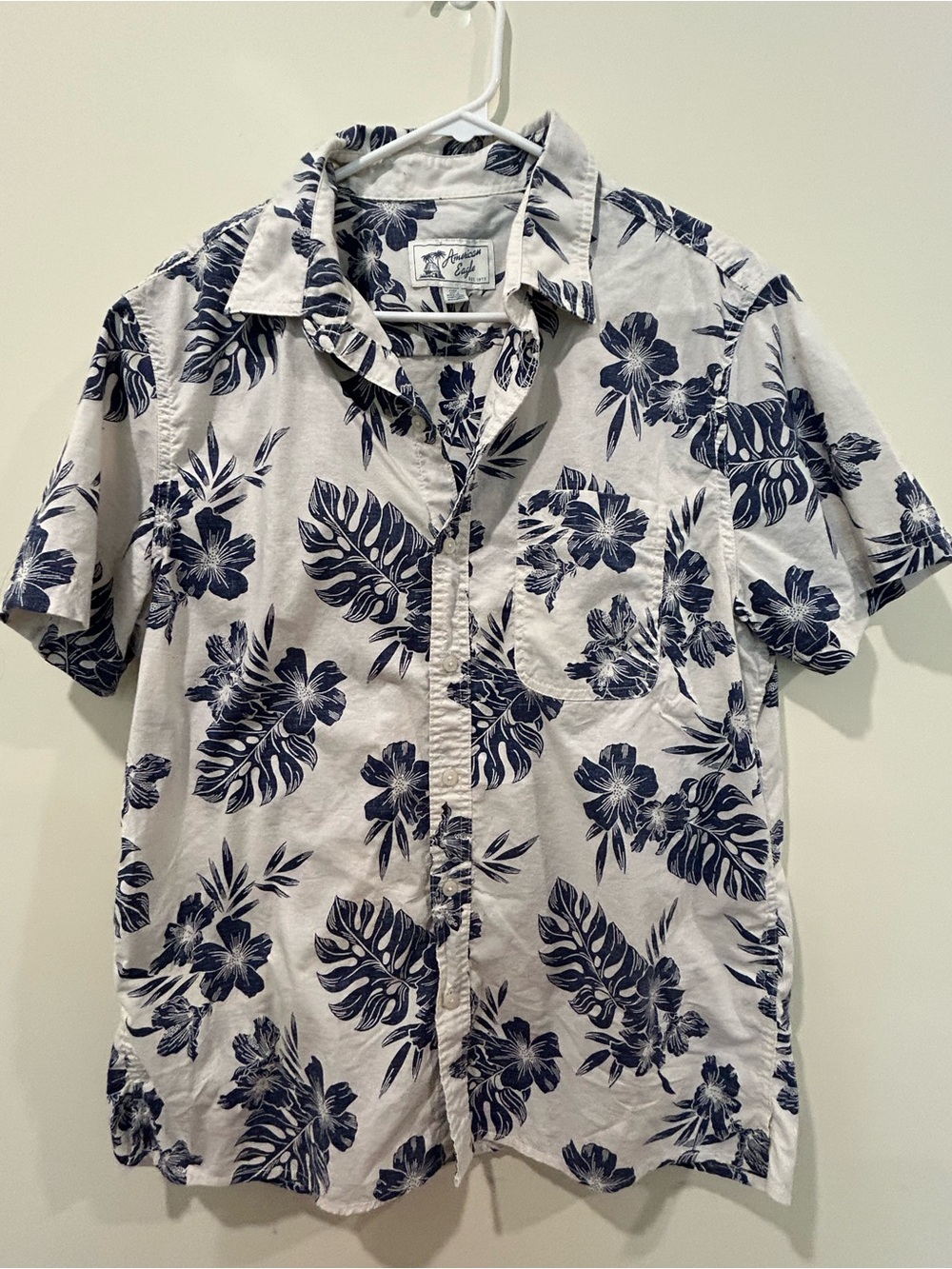 American Eagle Men's Short-Sleeve Hawaiian Shirt - Navy Floral on White